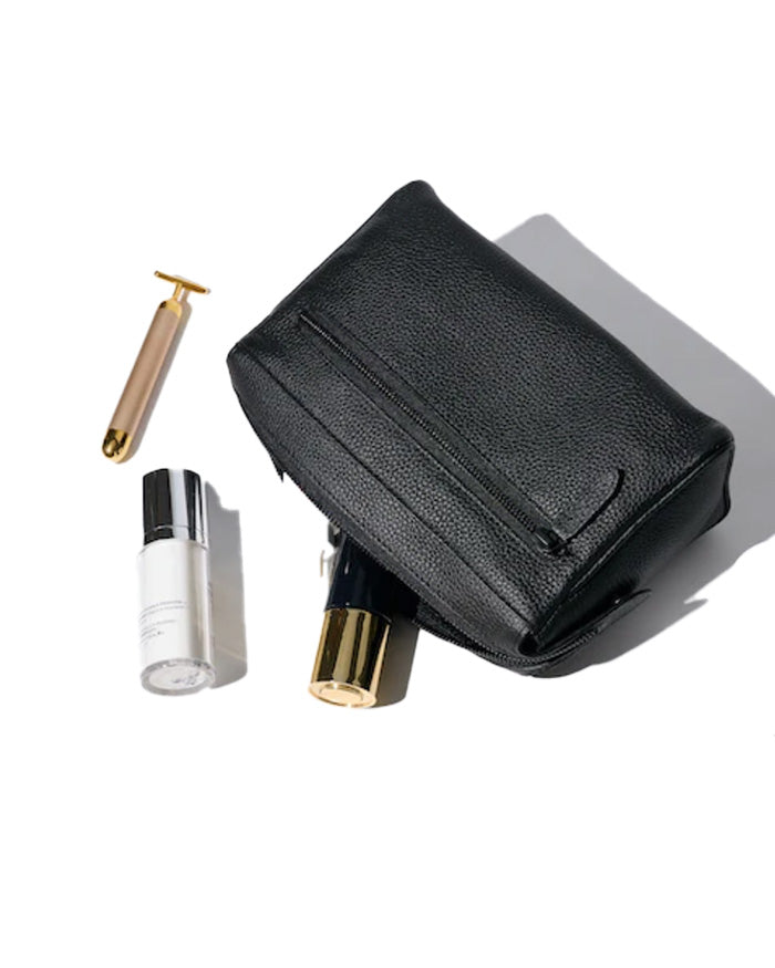 THE ESSENTIALS CLUTCH