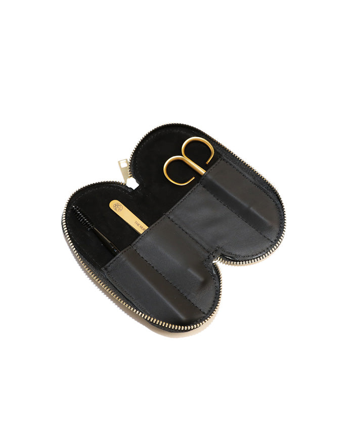 THE ESSENTIALS GROOMING KIT
