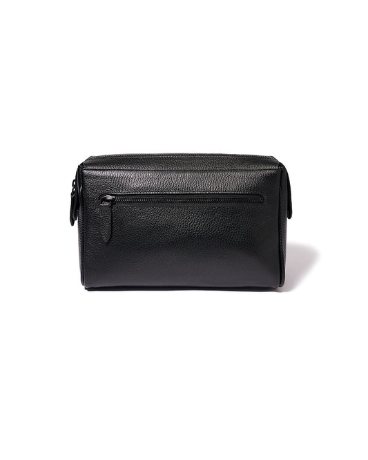 THE ESSENTIALS CLUTCH