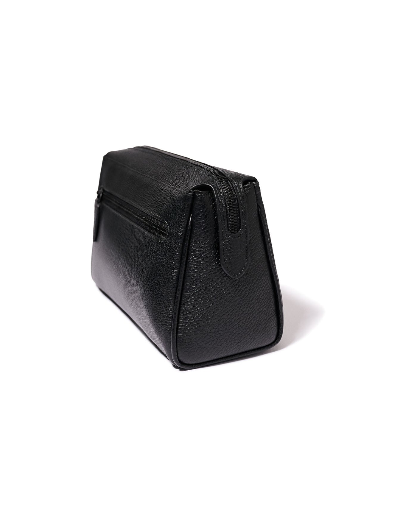 THE ESSENTIALS CLUTCH